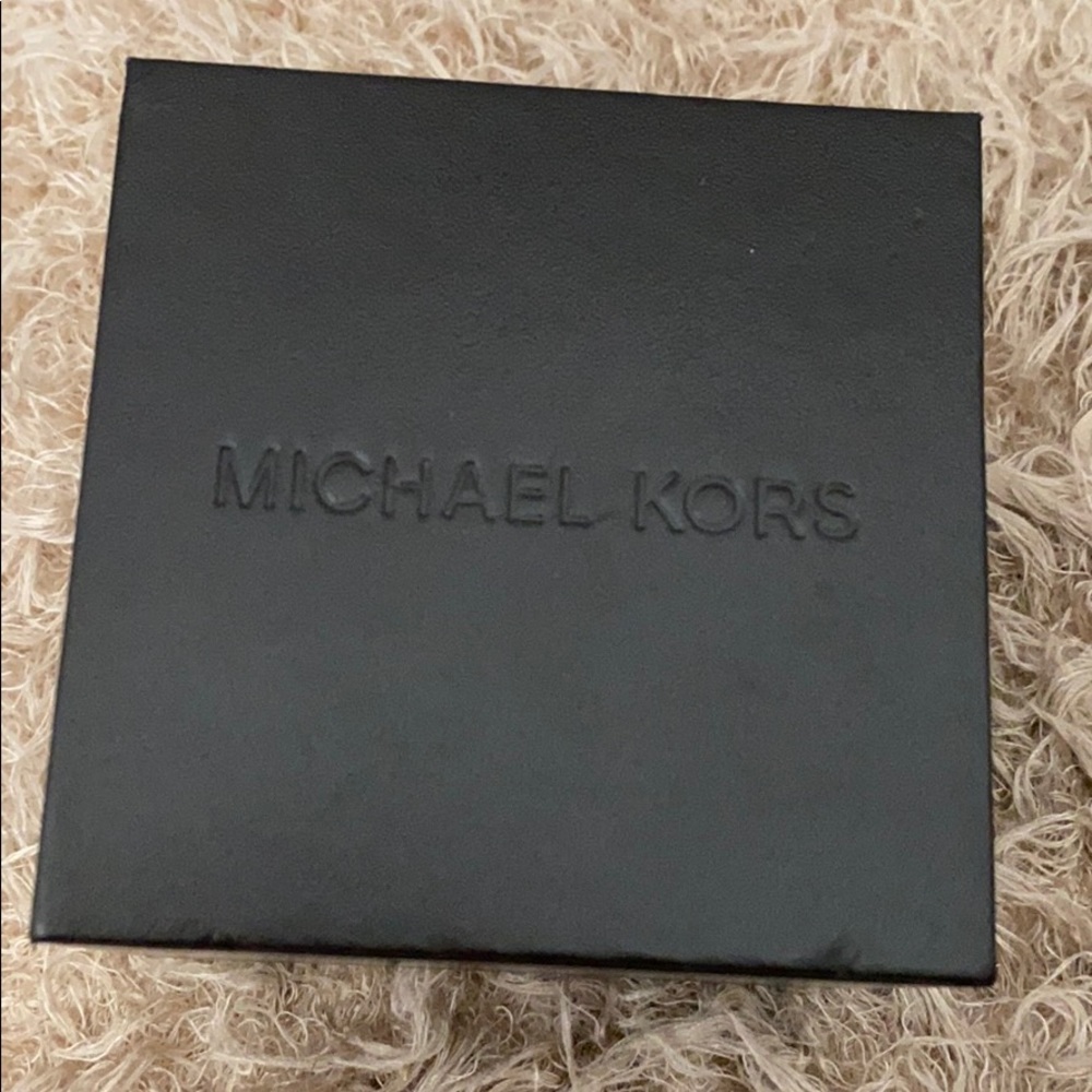 Michael Kors Watch - Picture 3 of 4